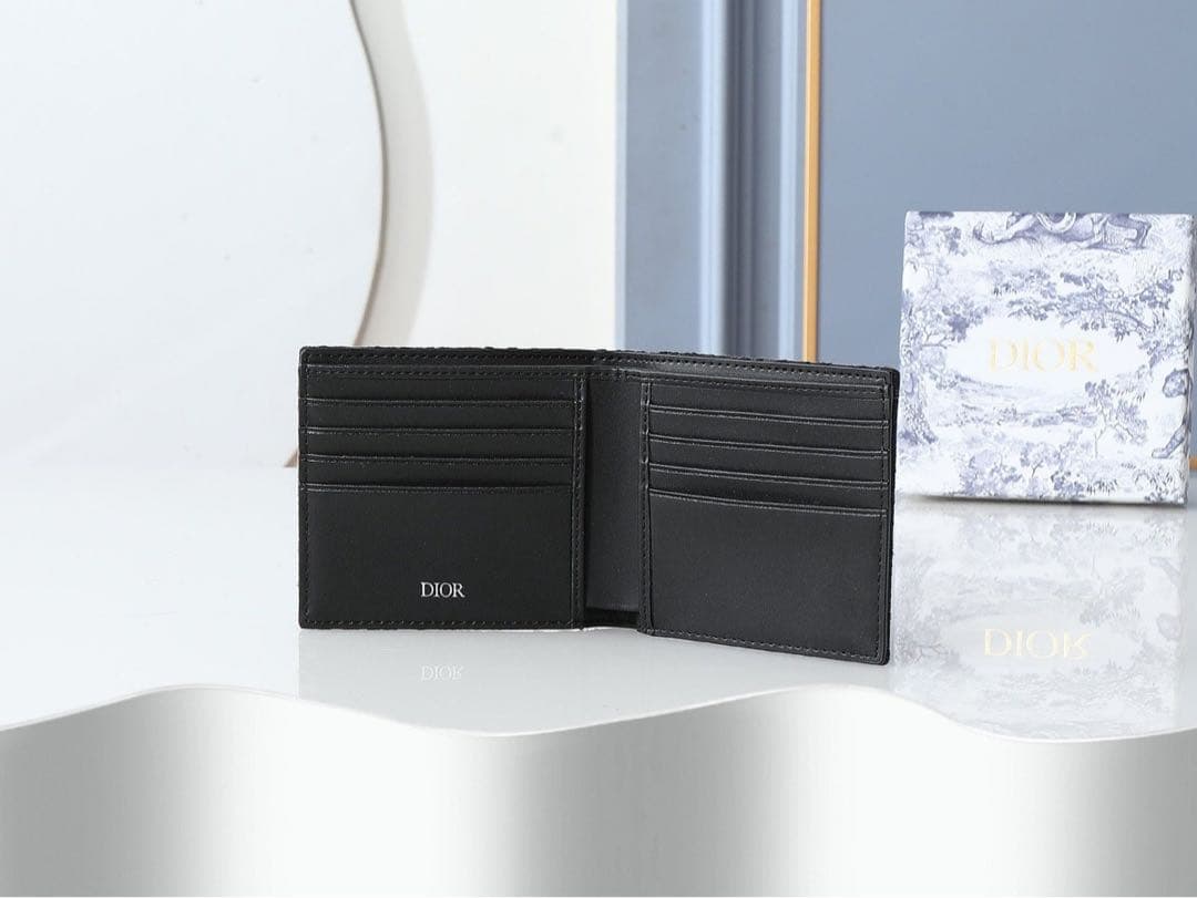ディオール Dior 二つ折り財布 モノグラム柄