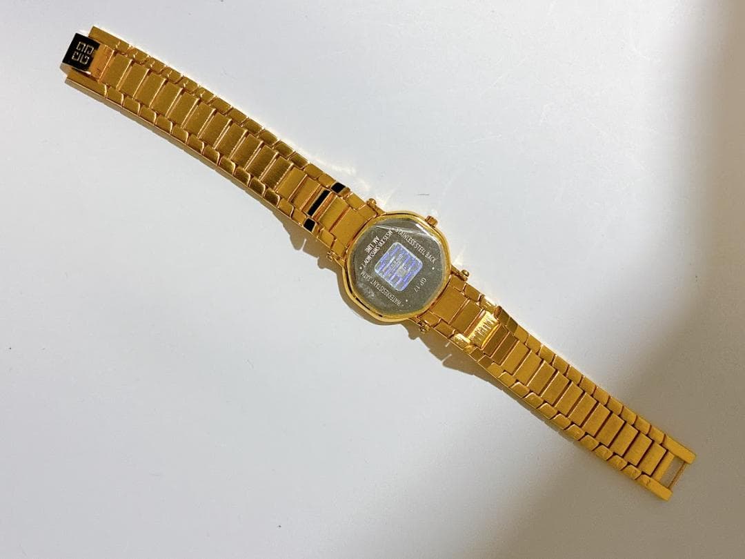 GIVENCHY ジバンシィ レディース腕時計 ゴールド クォーツ 箱・保証書