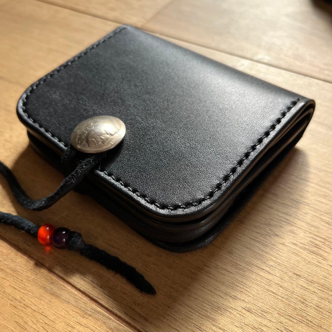 フラワーコンチョ　ハンドメイド　ケース　ブラック