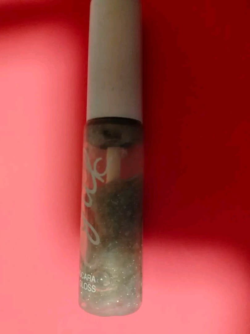 目元キラキラマスカラ