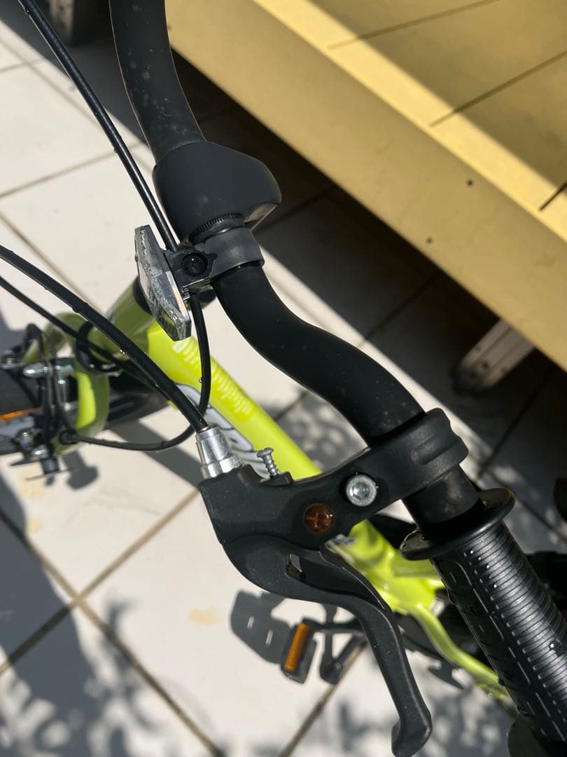 タ*ド様 STRIDER ストライダー14X ライムイエロー スタンド