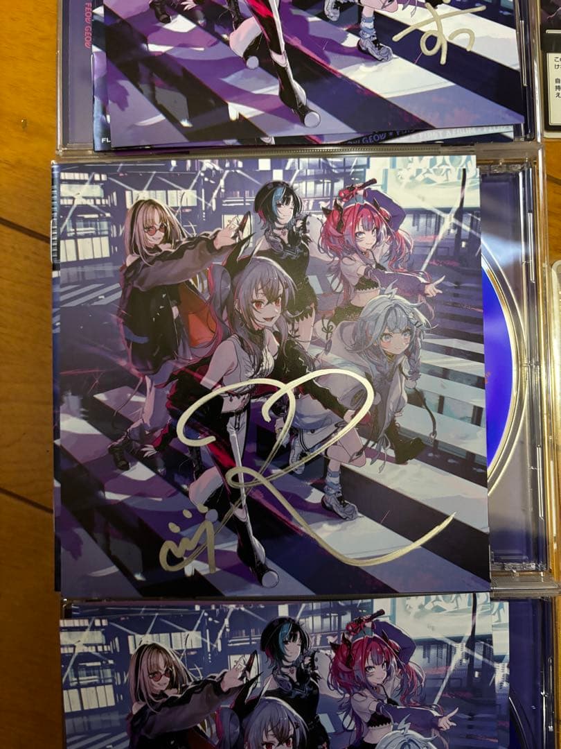 LOWGLOW1stアルバム 数量限定直筆サインすう々ヴィヴィリオナ3点セット