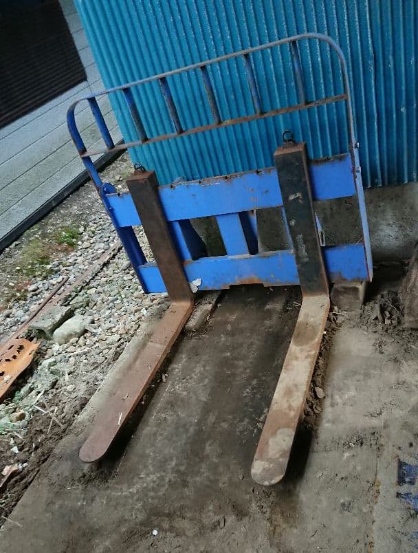 フルカワミニホイールローダのパレットフォーク