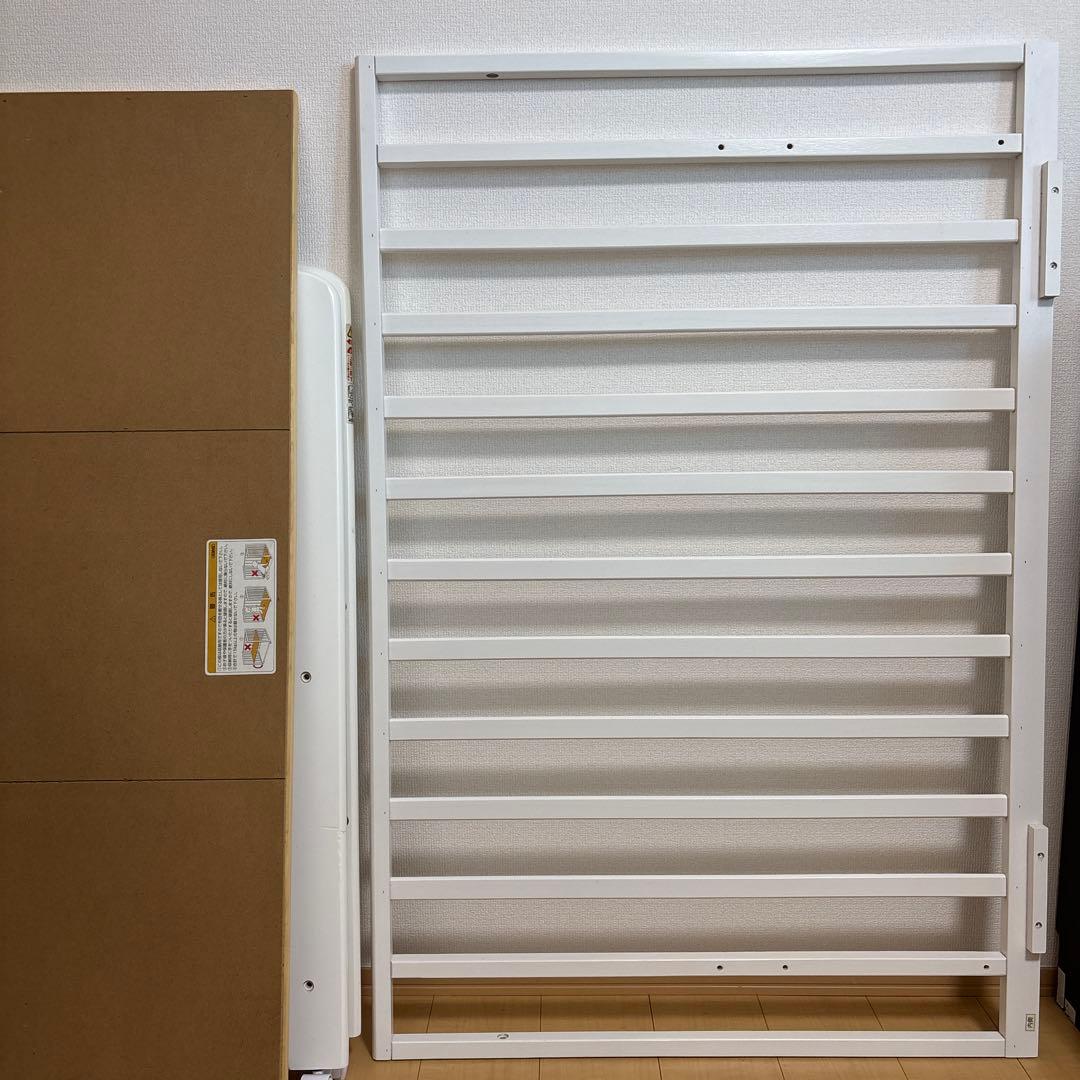 カトージ　ベビーベッド　ホワイト