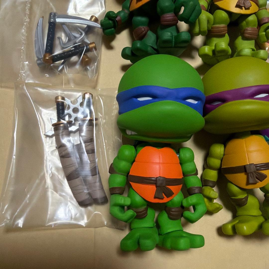 ミュータントタートルズ フィギュアセット　the loyal subjects