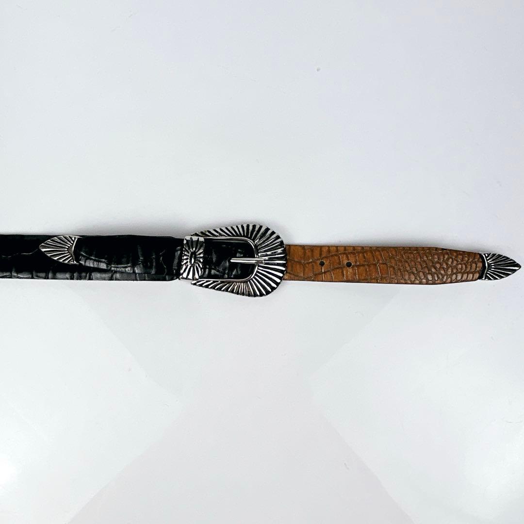 稀少　TOGA PULLA ダブルバックル　レザー　ベルト　バイカラー