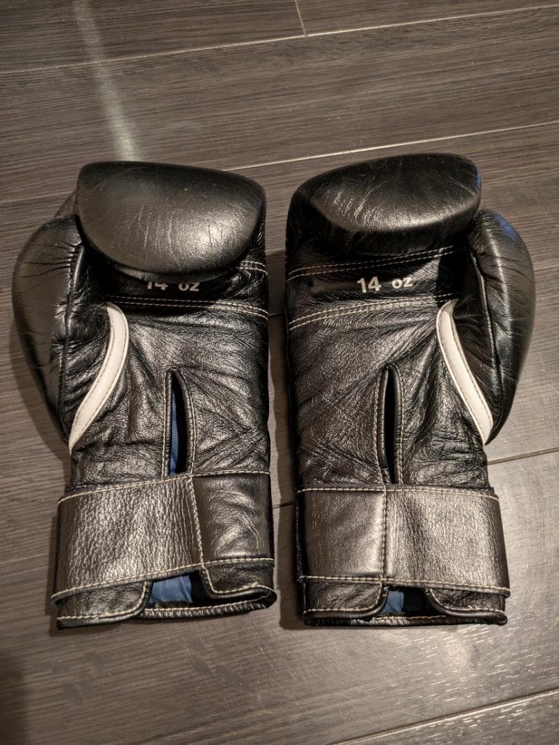 Winning ボクシンググローブ 14oz 黒