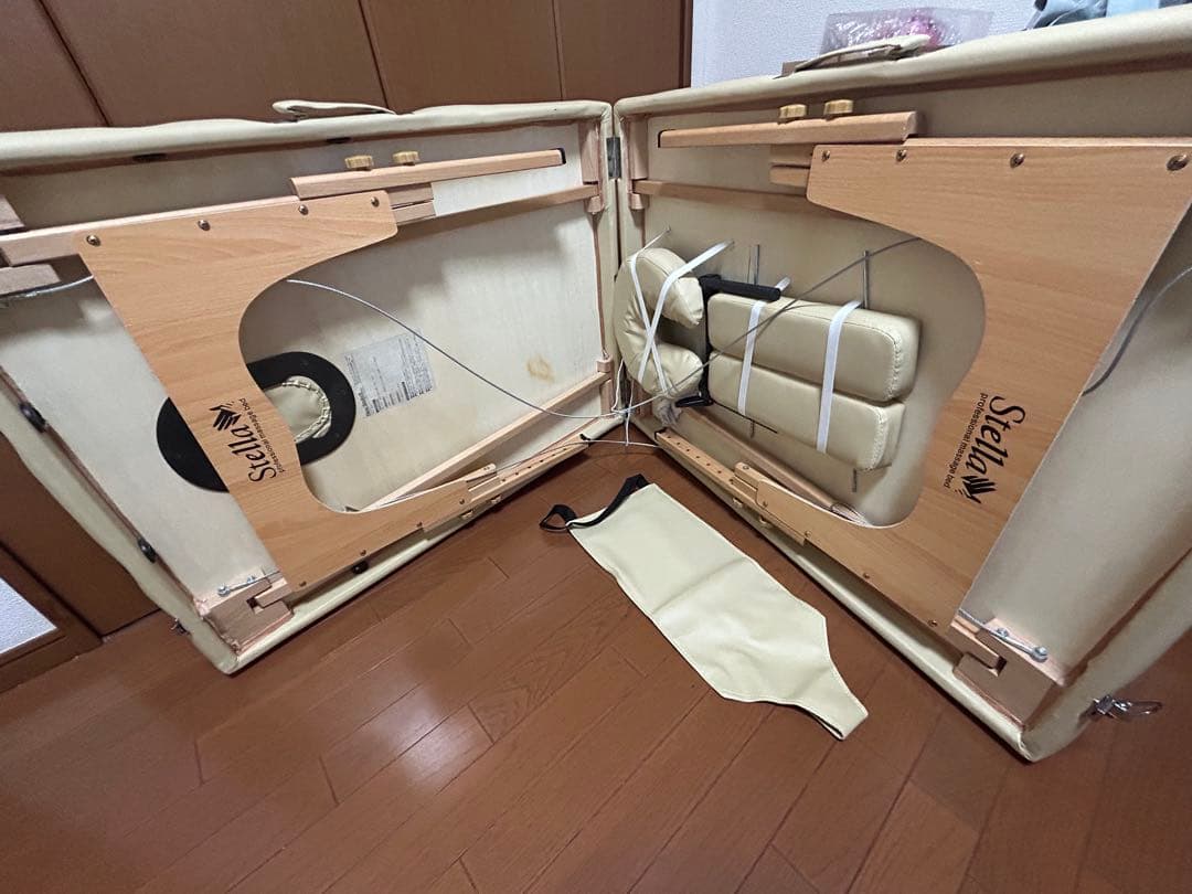 NEW Stella VI ニューステラ　折りたたみ式マッサージベッド