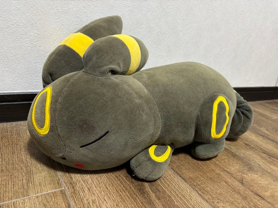 すやすやブラッキーぬいぐるみ