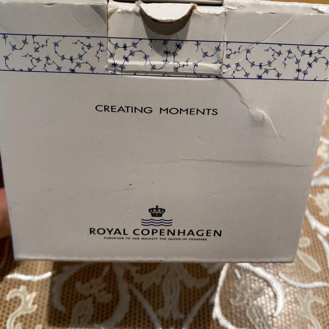 ロイヤルコペンハーゲン　ブルーパルメッテ　フィギュリン