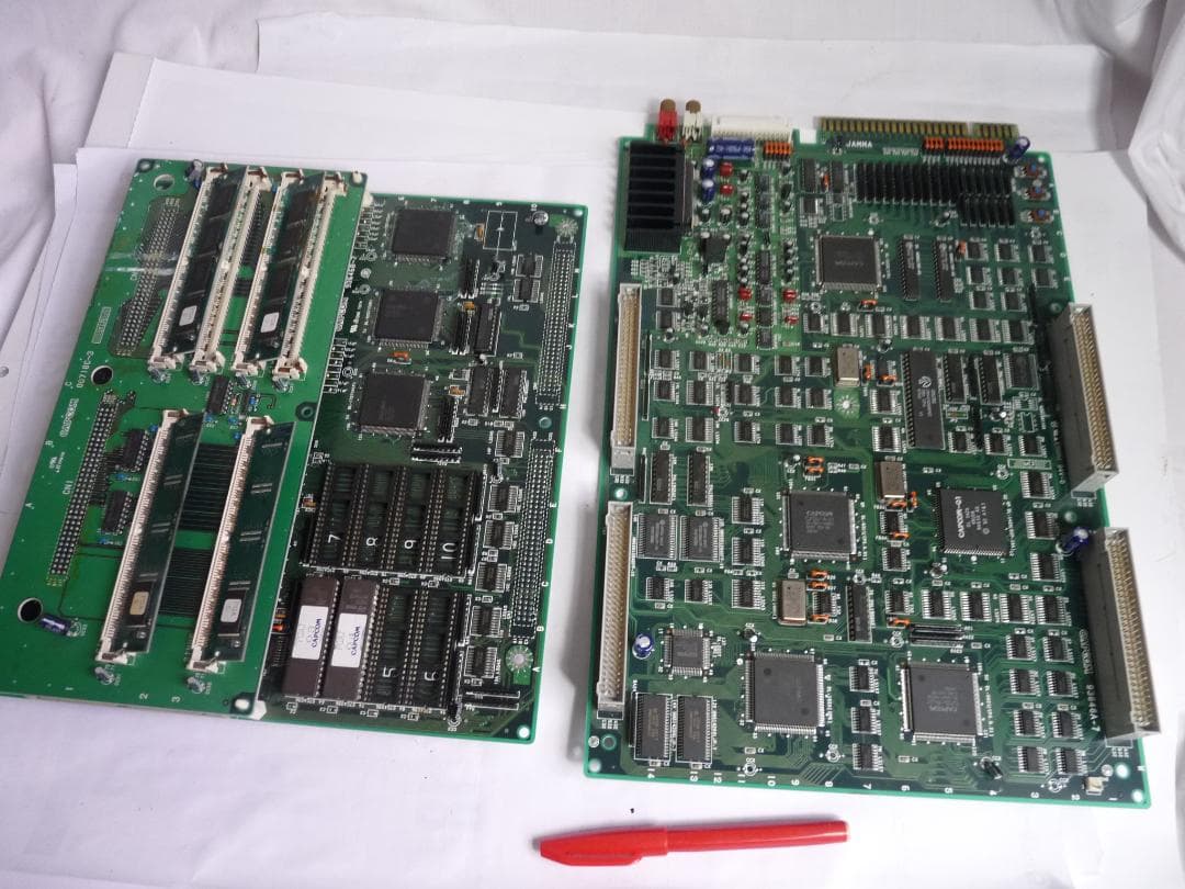 CAPCOM CPS2 アーケード基板 93646A-7/93646B-7