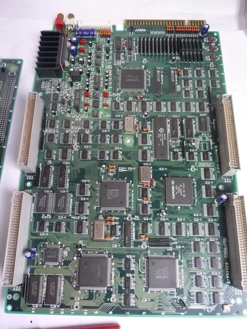 CAPCOM CPS2 アーケード基板 93646A-7/93646B-7