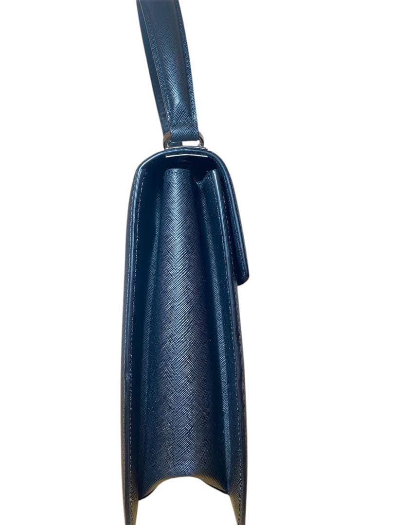 Salvatore Ferragamo ガンチーニ ハンドバッグ 黒 レザー