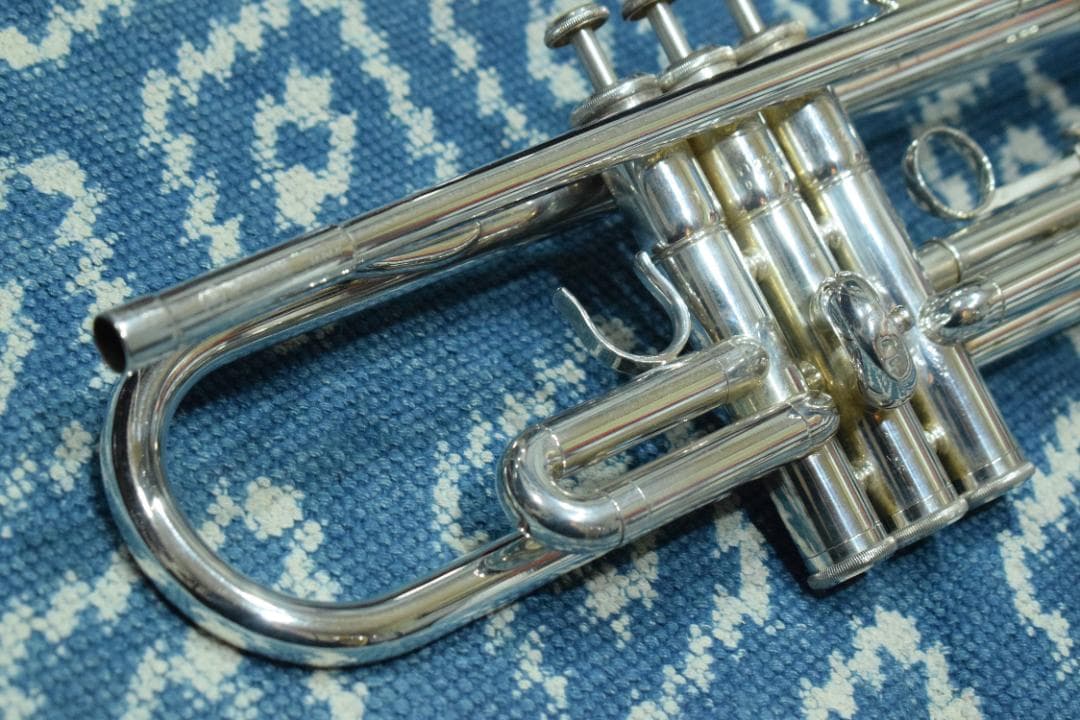 YAMAHA YTR-3320S 赤ベル・銀メッキ ケース・マウスピース付