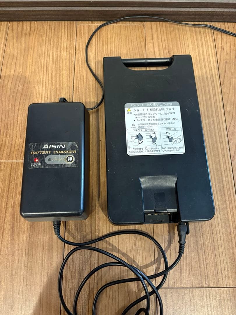 ドアノブ。AISIN. 中古電動車椅子