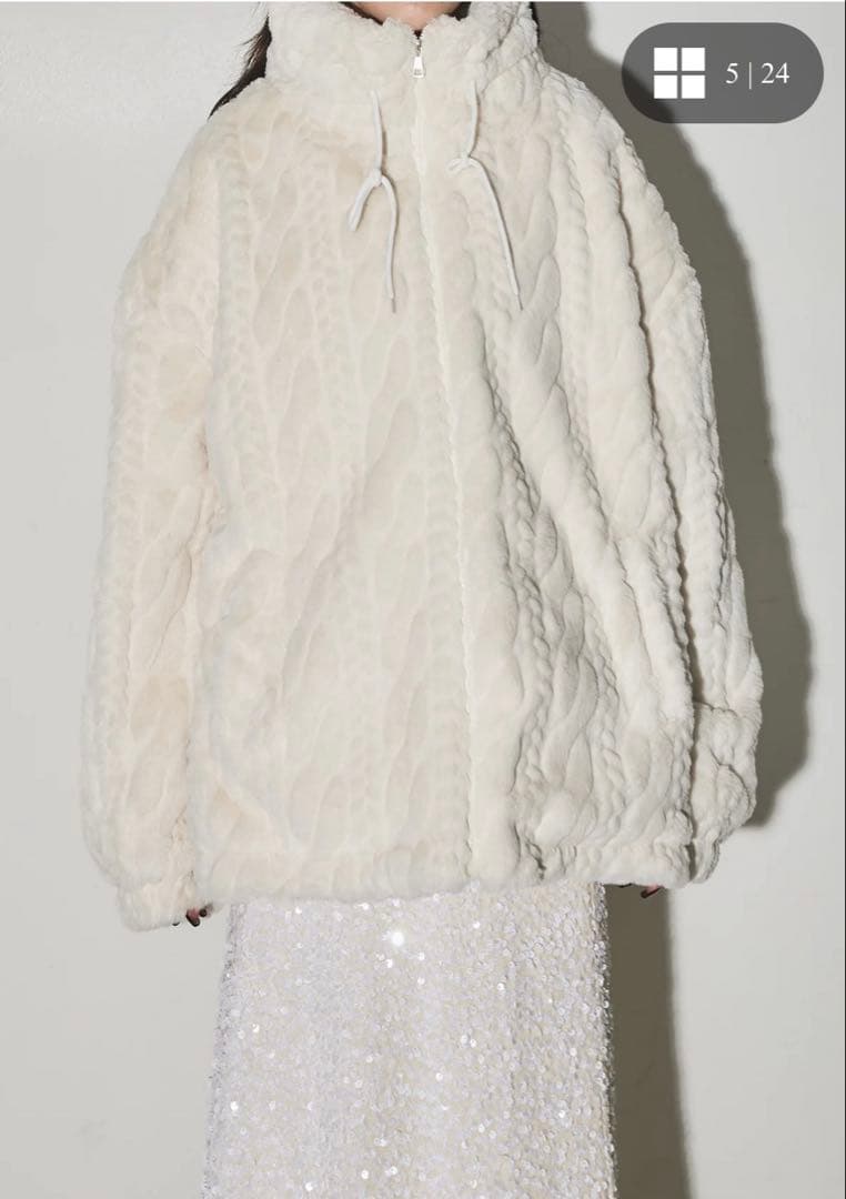 ANDREA&Co.ケーブルデザインZIPファージャケット➕スパンコールスカート