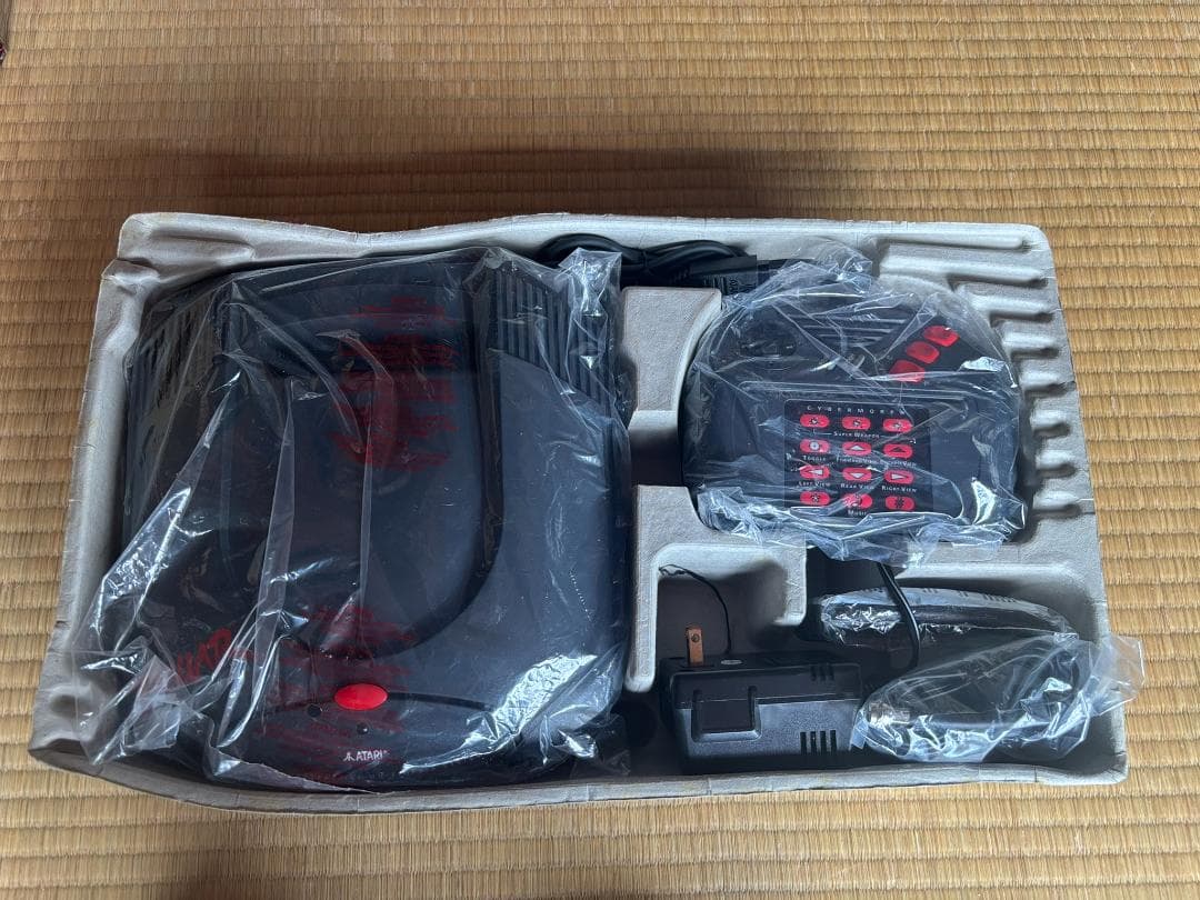 Atari Jaguar 本体と付属品　＋ソフト3本