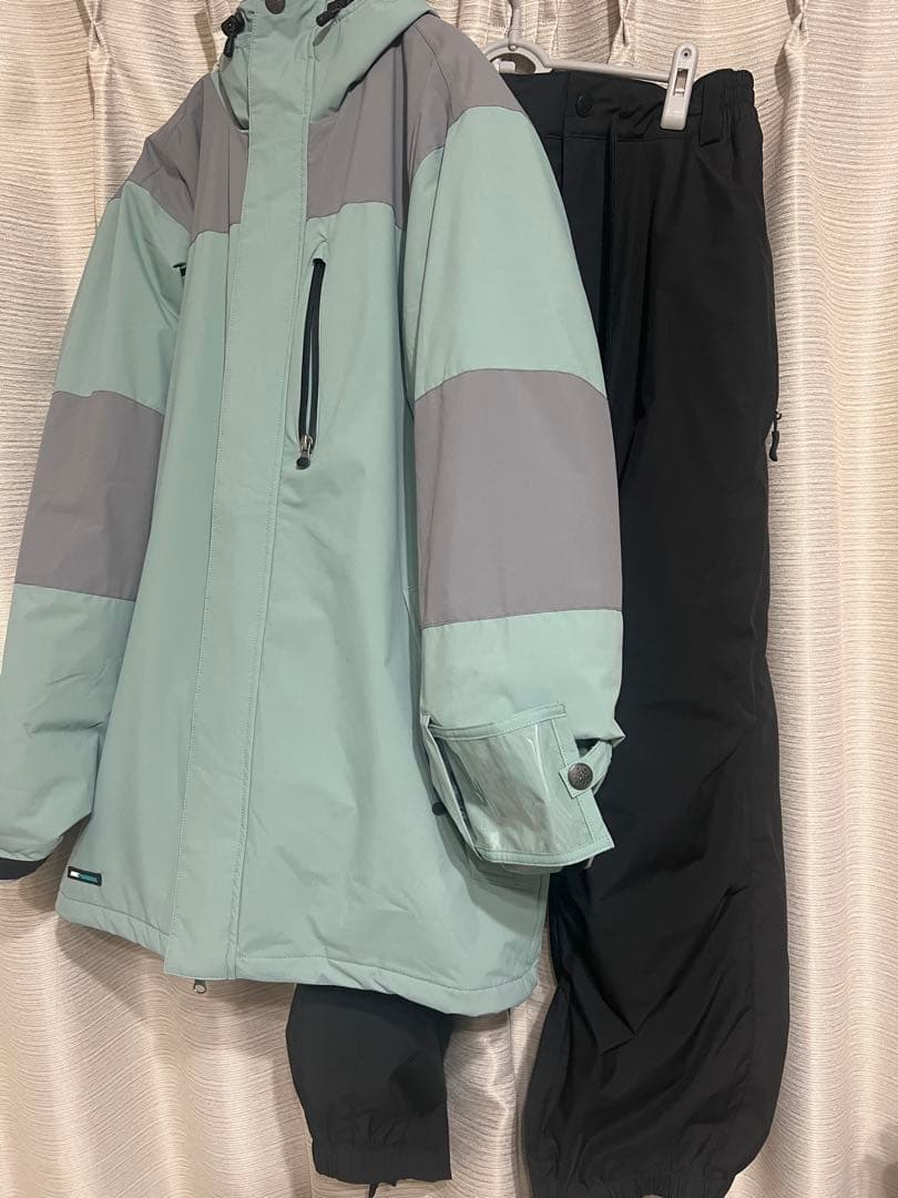 スノーボードウェア 上Lサイズ　下Mサイズ