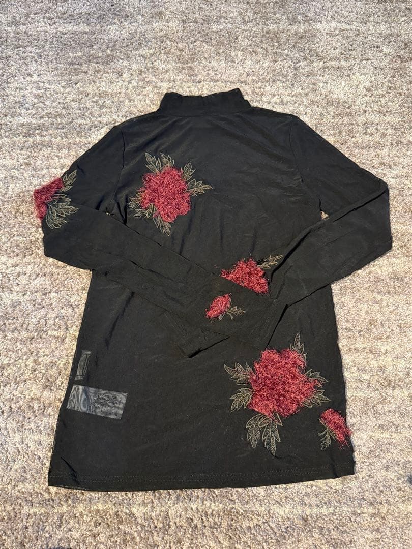 【最安値】AMERI UND 3D FLOWER SKIN TOP