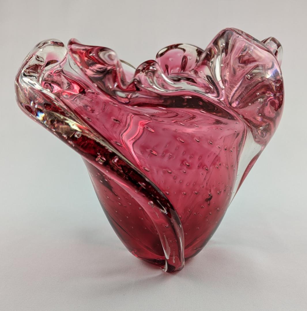 岩田藤七　紅牡丹　吹きガラス