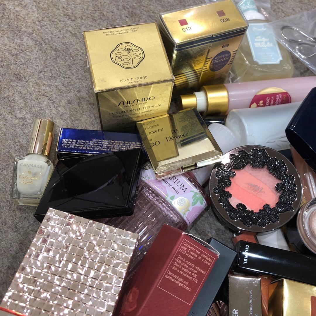 コスメまとめ　約60点　スック　　クレドポーボーテ他