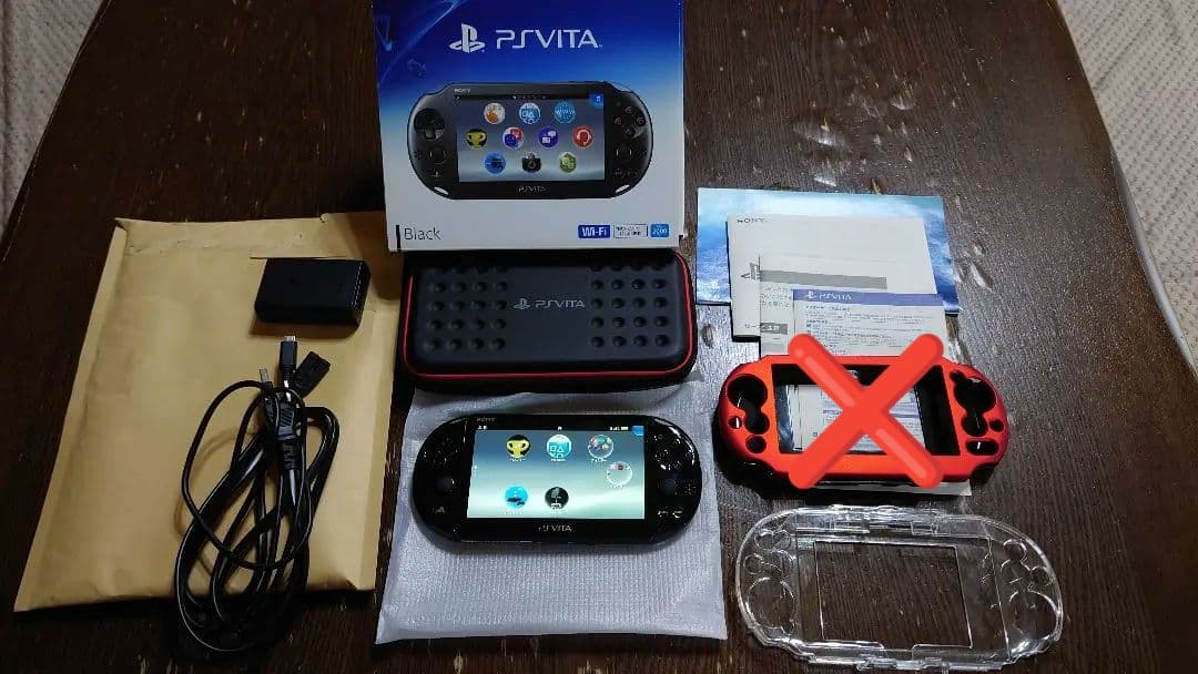 プレステVita PCH-2000シリーズ　BLACK ソフト　ケース付き