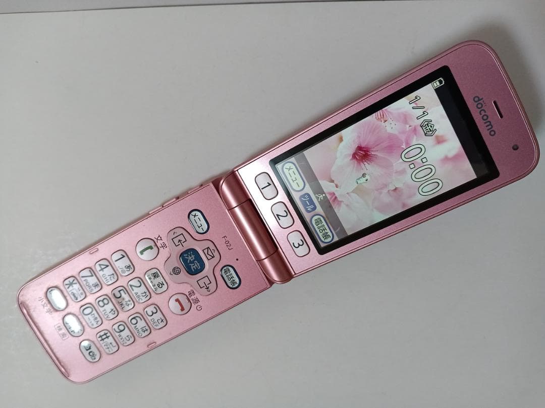 ☆ docomo らくらくホン F-02J ピンク
