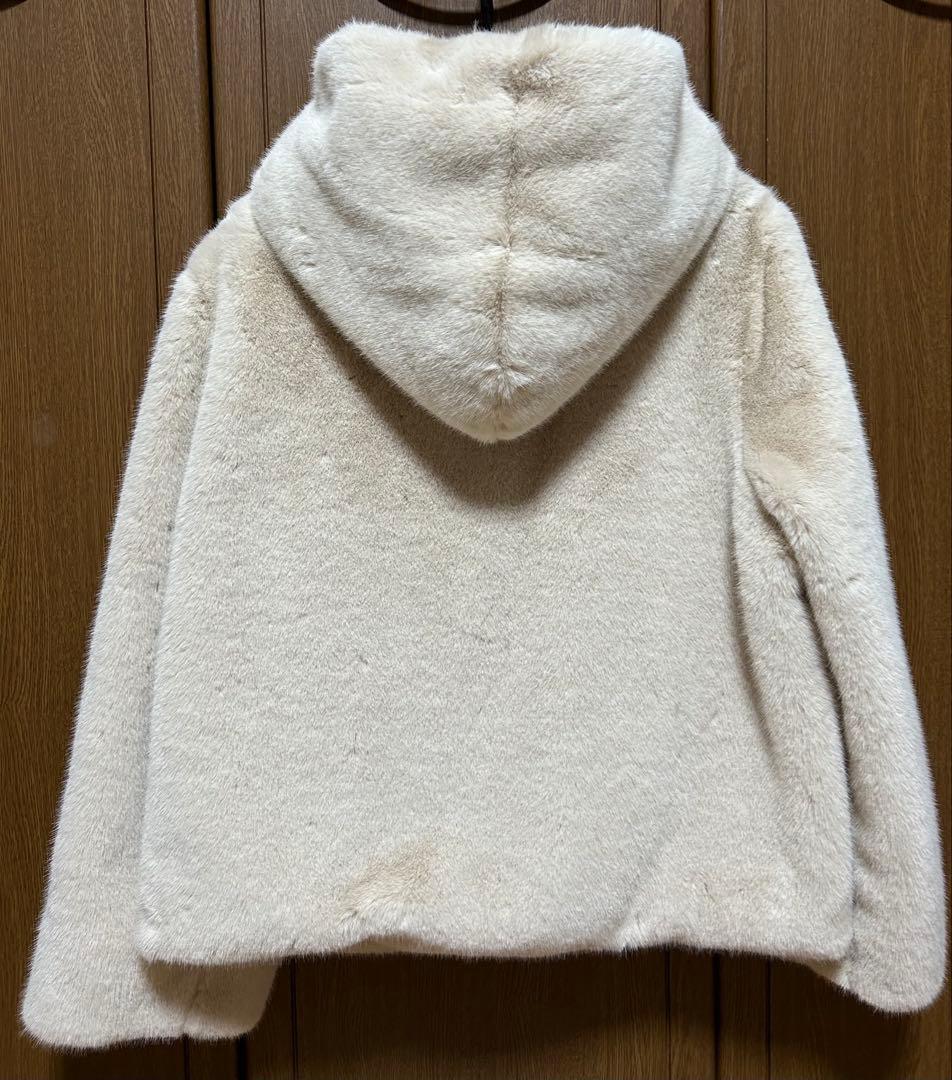 新品★CARLAカーラ　Eco fur hood coat / beige