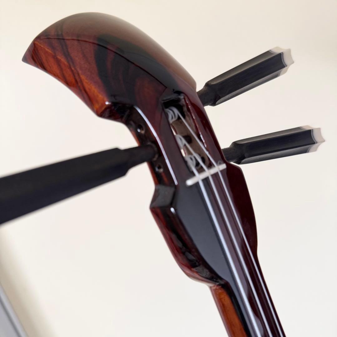 クーリー様■三線■仲嶺盛文■本皮楔(クサビ)張り■カマゴン黒檀■未使用 黒木