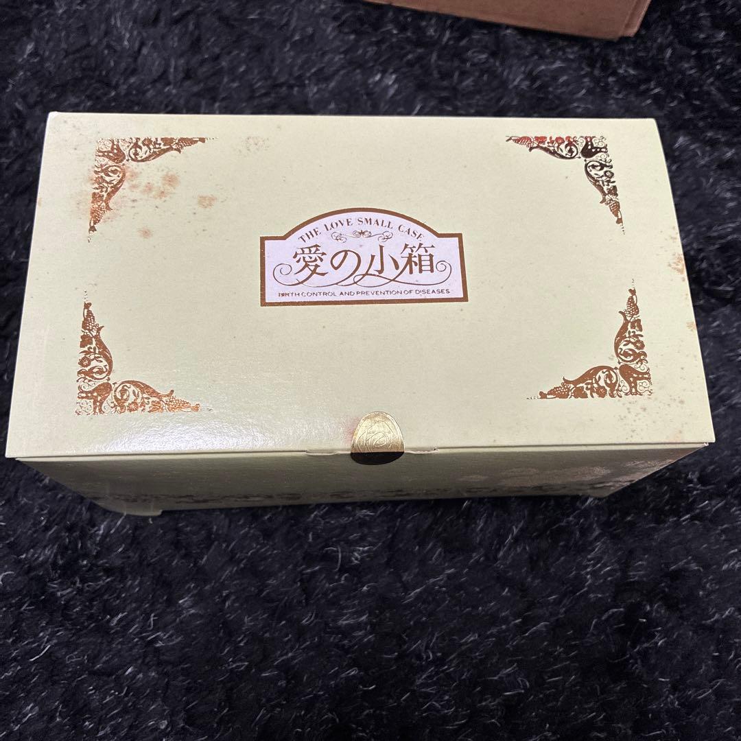 オカモト コンドーム 0.03 144個入り5箱　スペシャル4箱、デラックス1箱