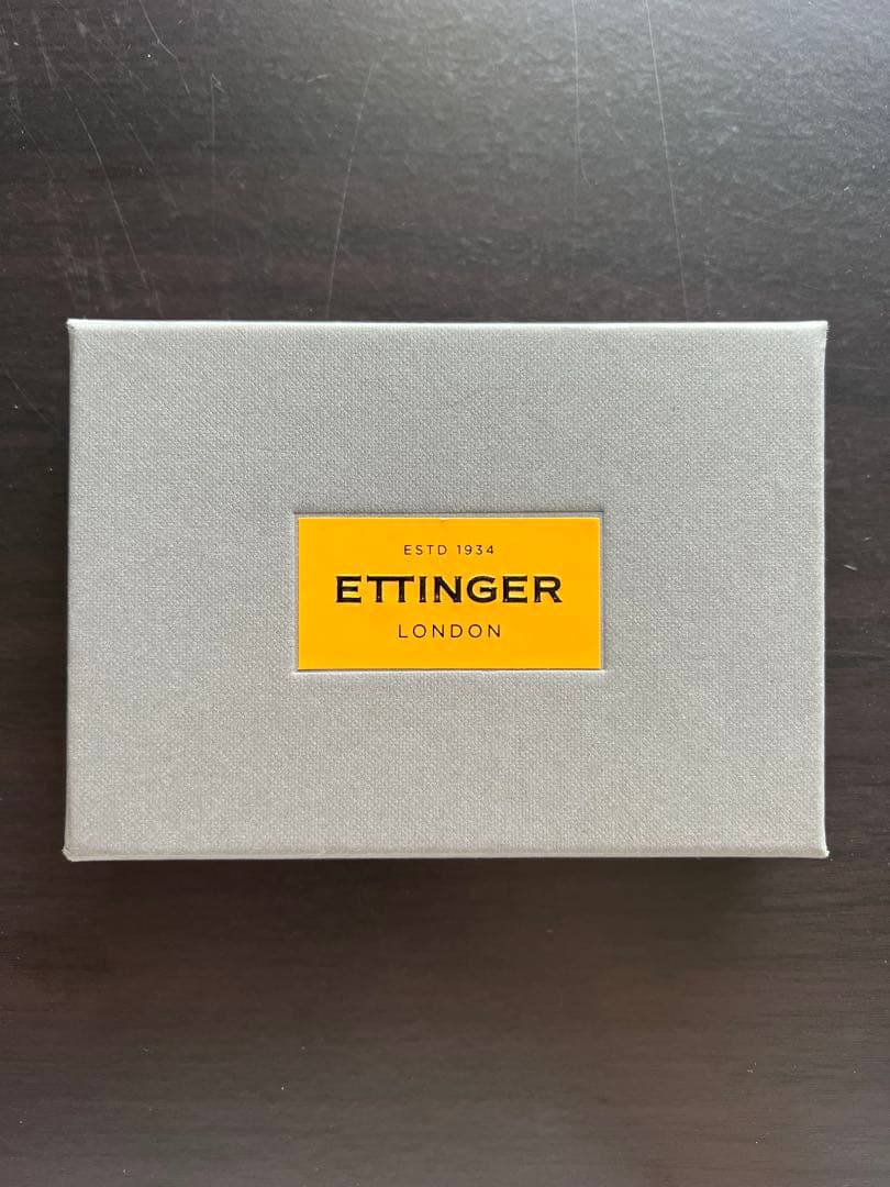 【匿名希望】ETTINGER 名刺入れ（ホワイト×ブラック）