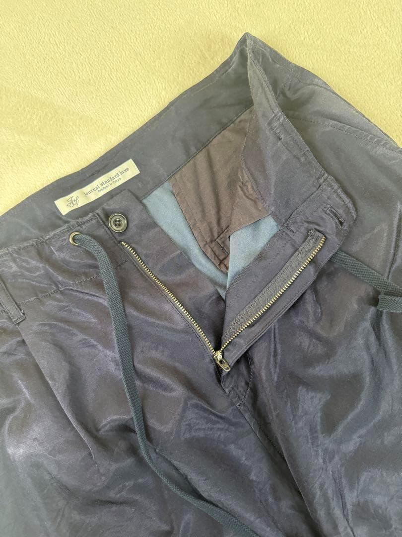 ジャーナルスタンダードラックス　サテンカーゴパンツ　ネイビー　紺色