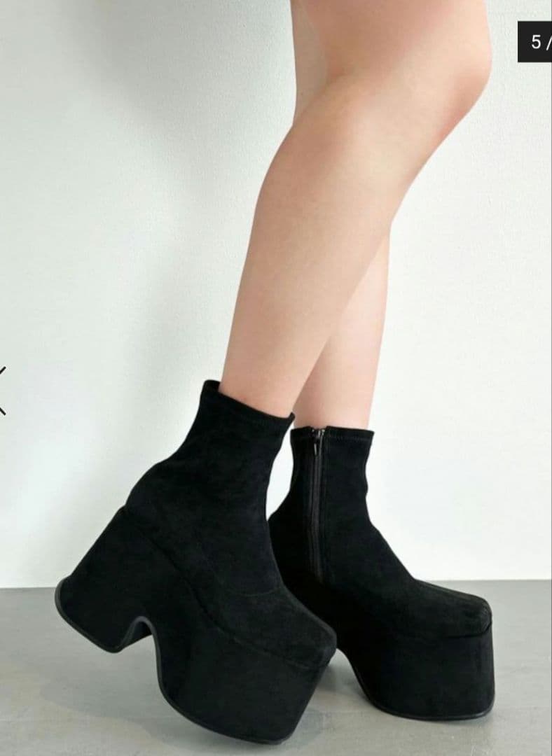 RESEXXY 新作 スエード ショート ブーツ　Sサイズ