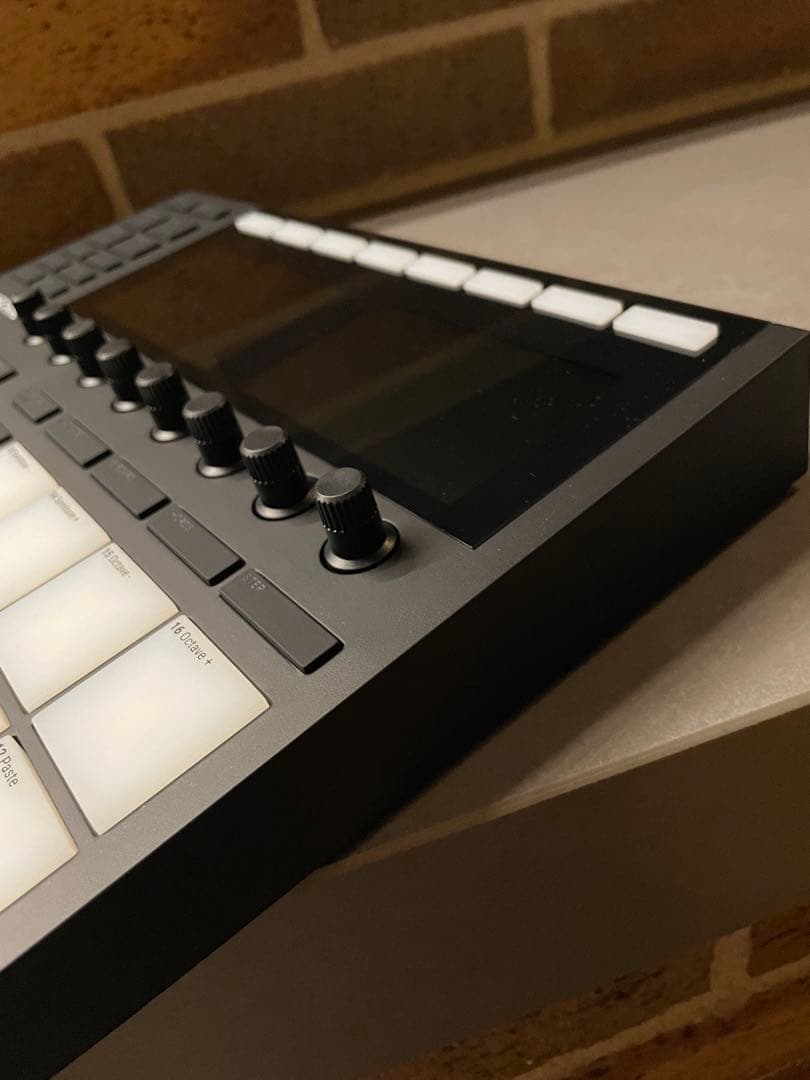 7/31(木)までお値下げ中！美品MASCHINE (本＆ケース付き)