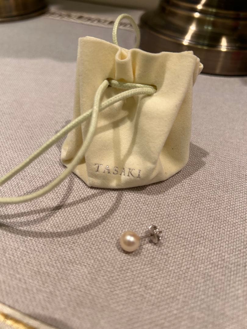 TASAKI 真珠 片耳用ピアス ポーチ付き