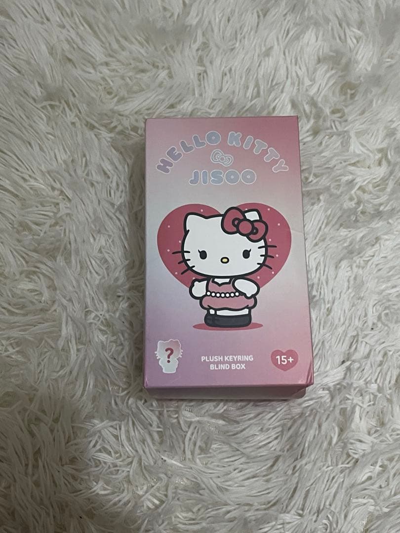 サンリオ　ハローキティ　ぬいぐるみ　JISOOコラボ　新品