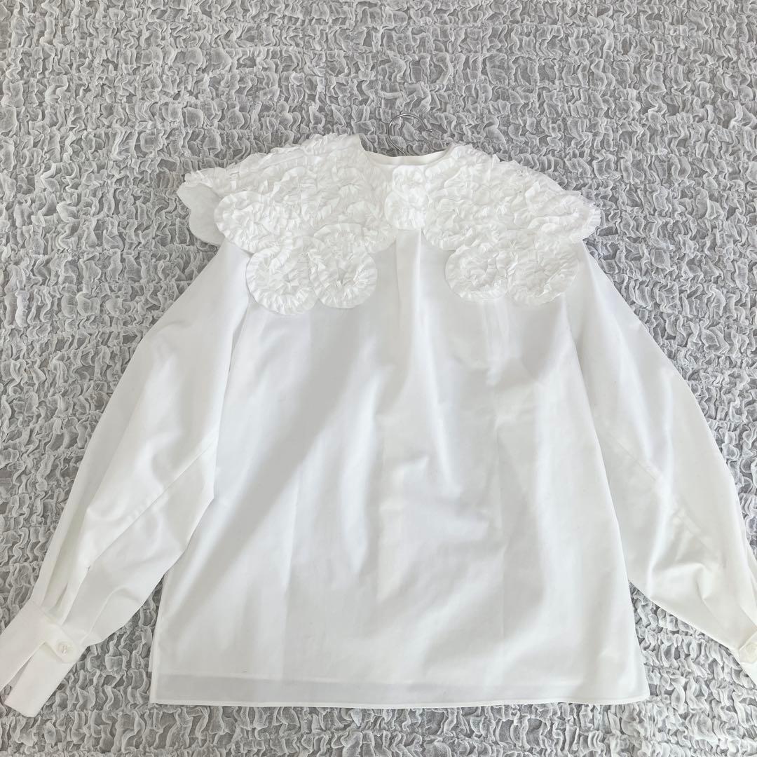 美品yori / ヨリ　shirocon ホイップカラーブラウス　白