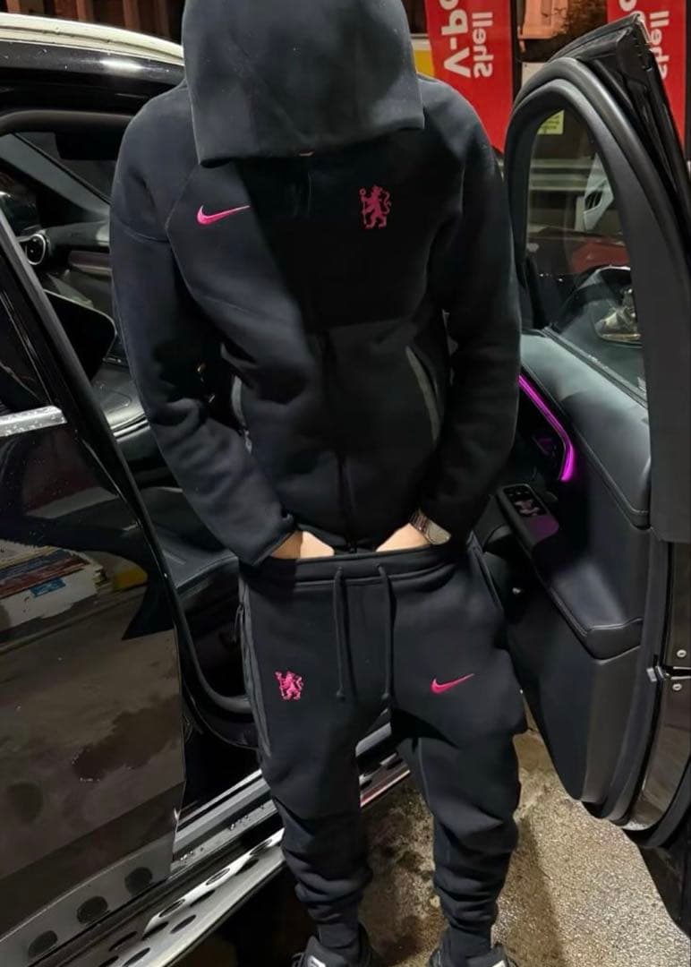 NIKE チェルシー　テックフリース パンツ