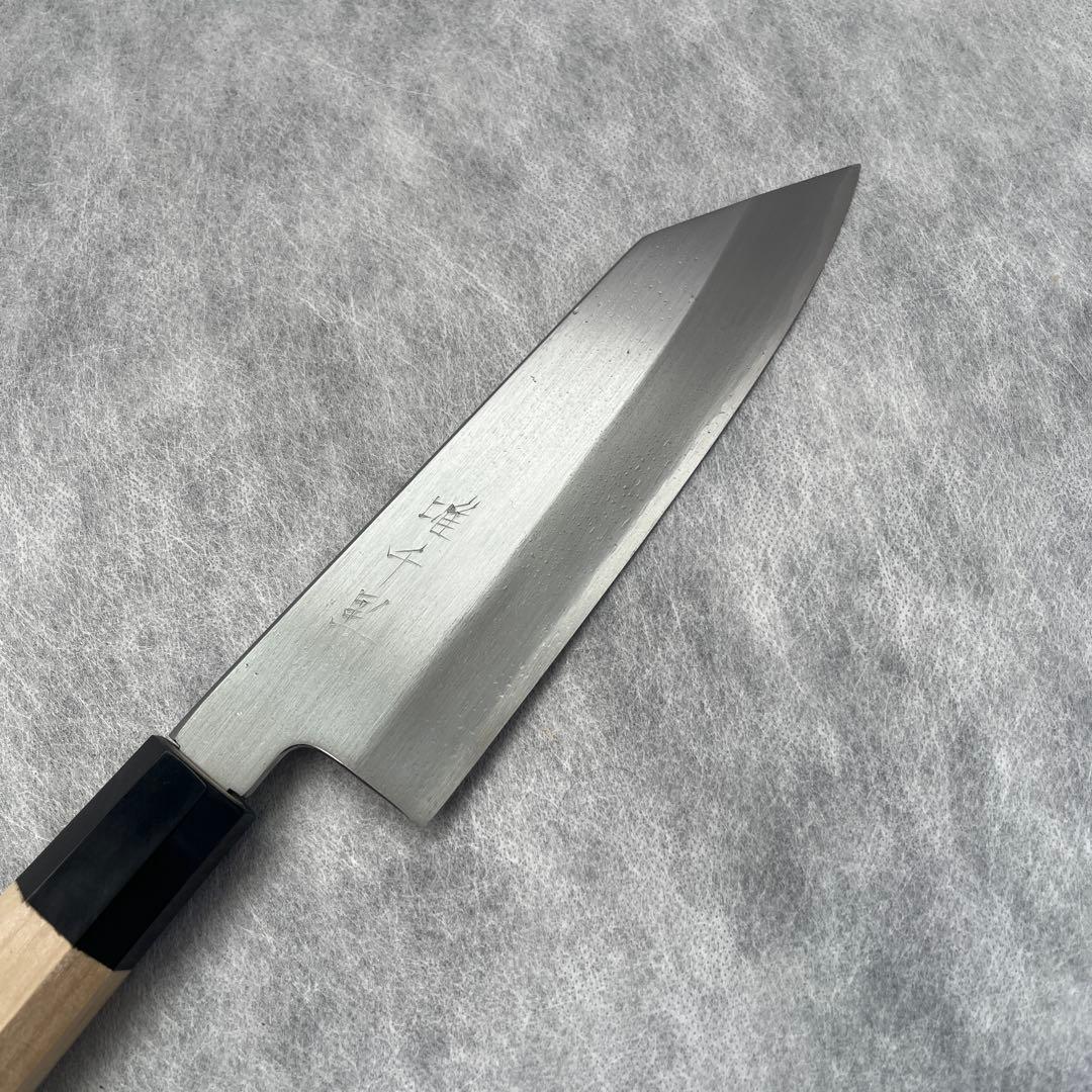 唯千里オリジナル ＜中川作＞ 堺製白二鋼　剣型三徳170 mm【八角水牛柄】