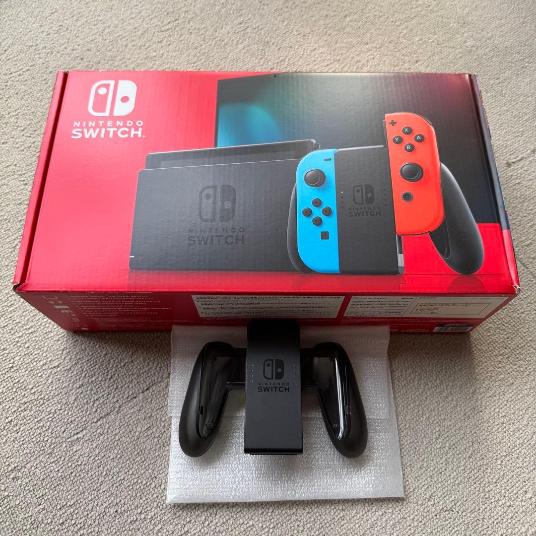 《美品》Nintendo switch 本体　オマケjoy-con充電グリップ