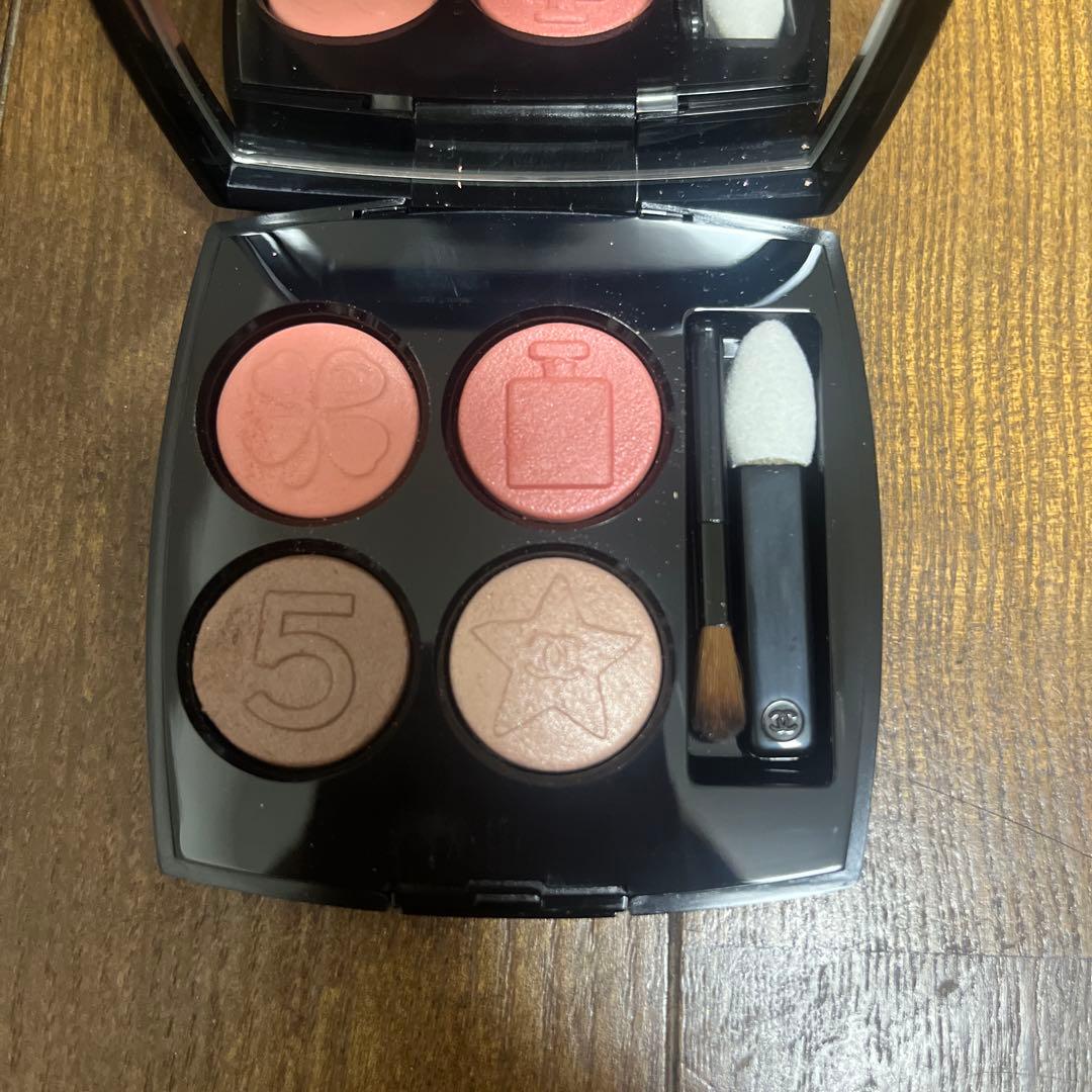 CHANEL レキャトルオンブルブトン209