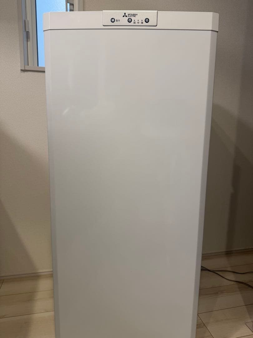MITSUBISHI冷凍庫 ホワイト