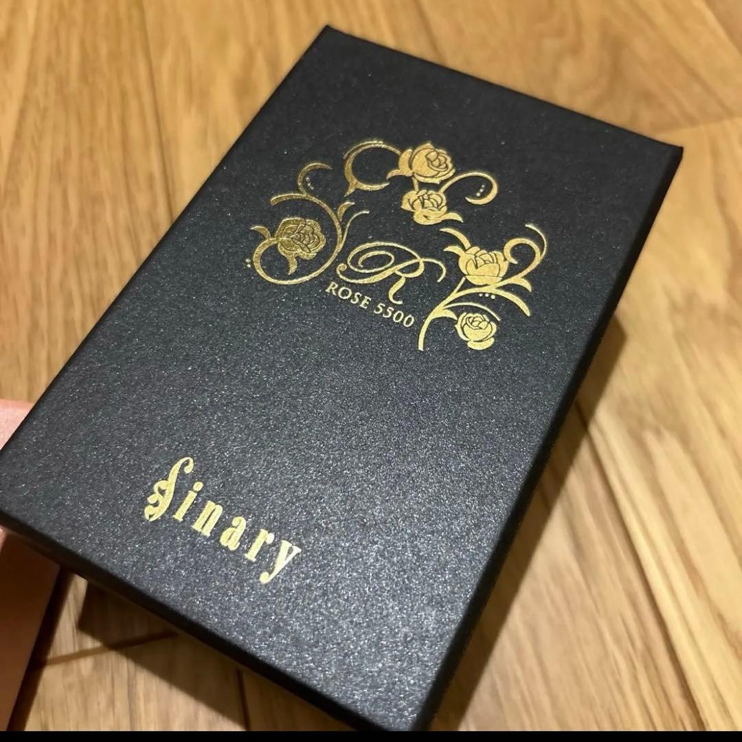 シナリー　sinary Rose5500 台座付き　香水
