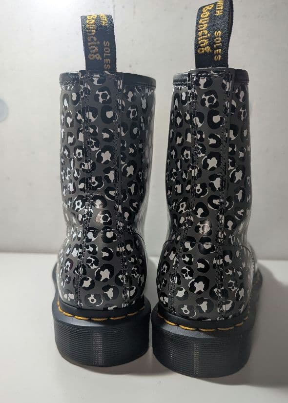 ☆*☆様 【極美品】Dr.Martens ドクターマーチン 8ホールブーツ レザ