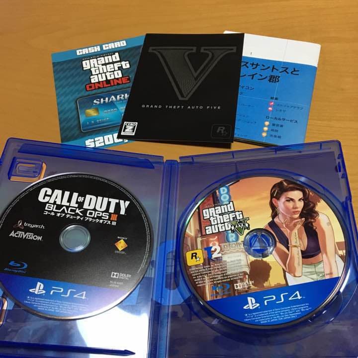 値下げ可能！美品プレステ4(カセット2本つき)