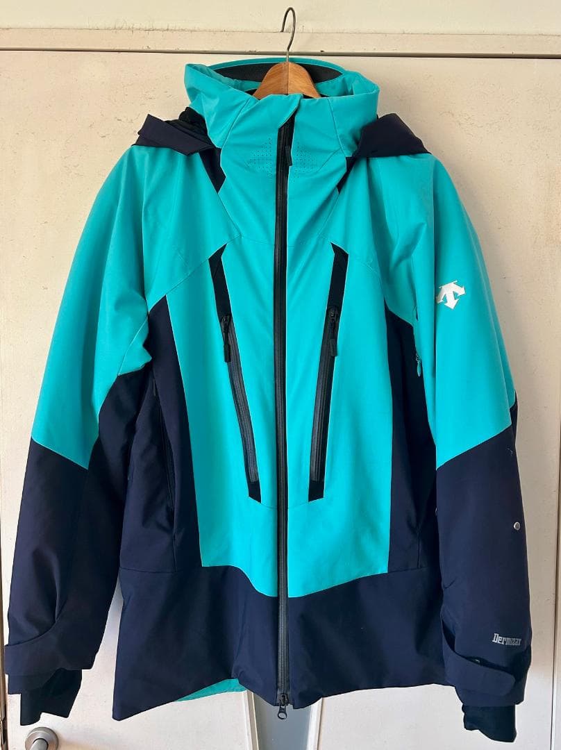 デサント 2022-2023 スキーウェア 上下セット