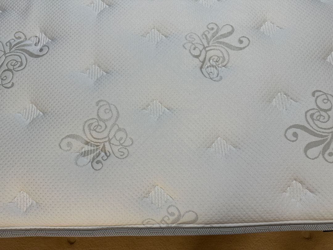 m*i様 日本ベッド　マットレス　セミダブル　シルキーフォルテ