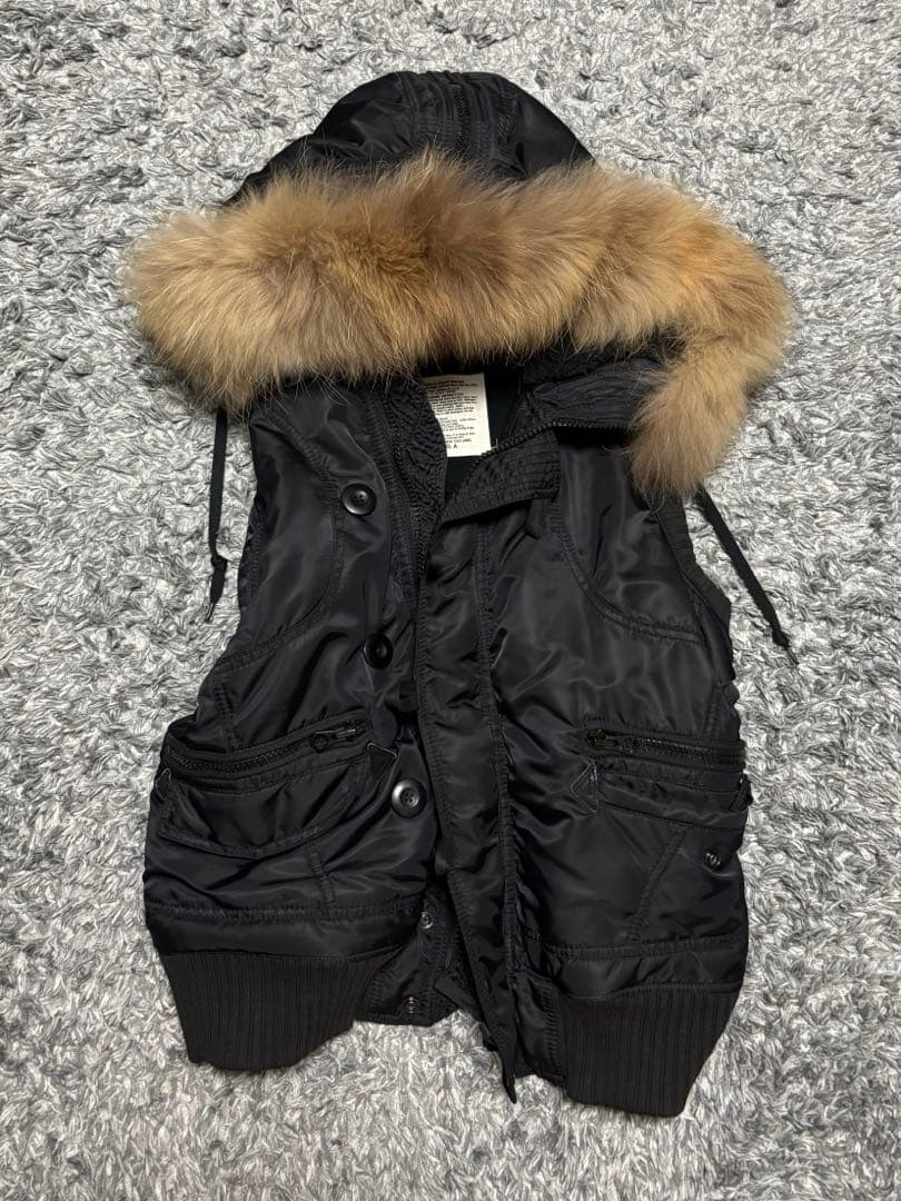 「いろはす」GOA ブラックファーダウンベスト archive