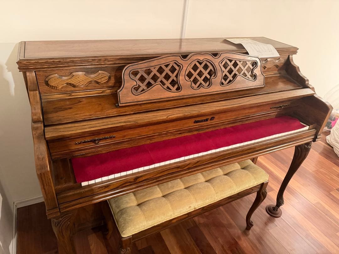 希少　kimball アップライトピアノ ウッド仕上げ　アンティーク　猫脚