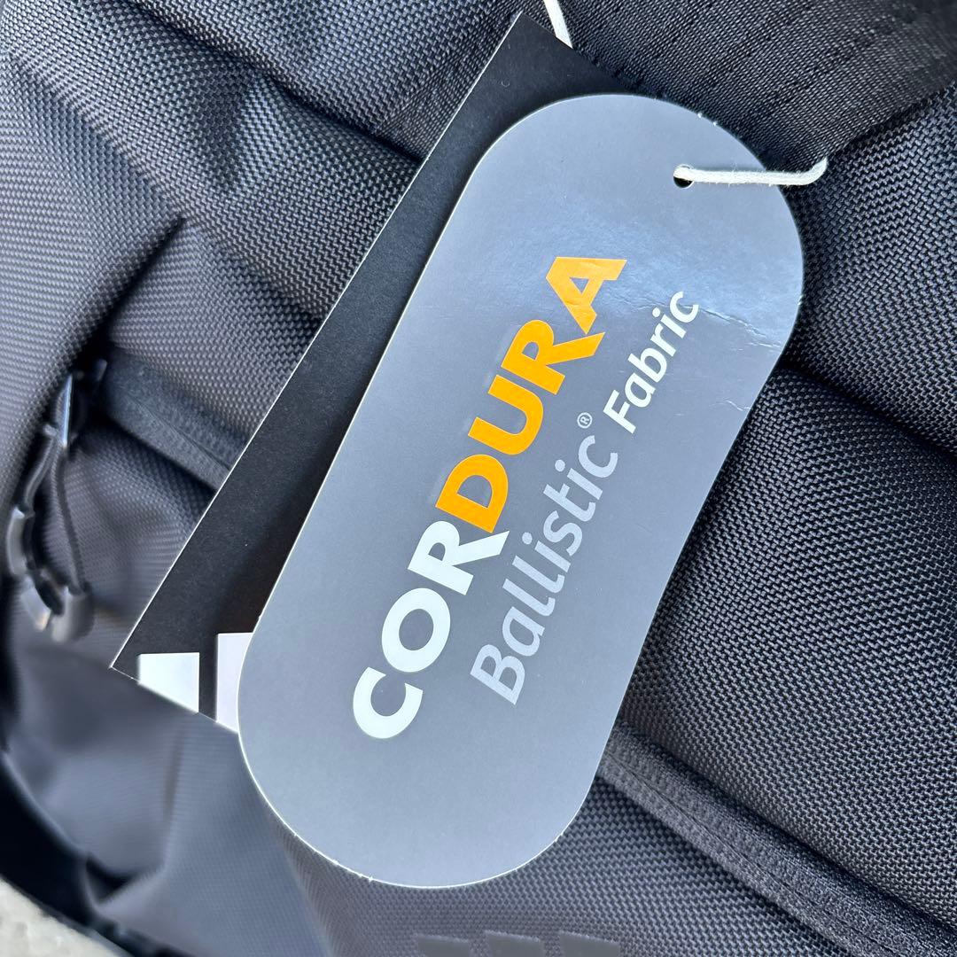 adidas KLA22 ブラック ボストンバッグ